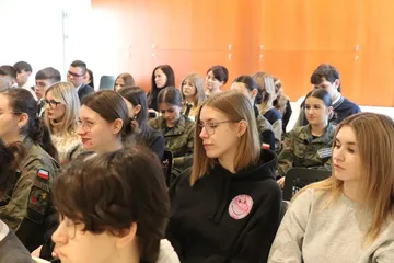 Młodzi rozmawiali o Zbrodni Katyńskiej. Spotkanie pełne refleksji (zdjęcia)