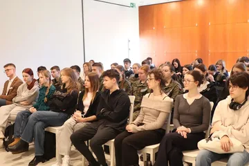 Młodzi rozmawiali o Zbrodni Katyńskiej. Spotkanie pełne refleksji (zdjęcia)