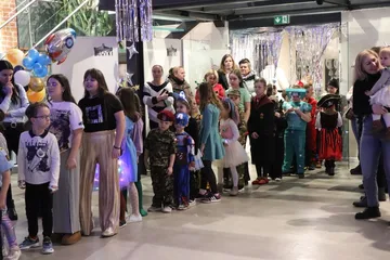 Kosmiczny Bal Karnawałowy - galaktyczna zabawa pełna atrakcji! (zdjęcia, wideo)