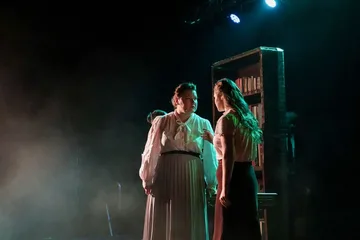 Historia i emocje na scenie. Poruszający spektakl "Cichy front" (zdjęcia)