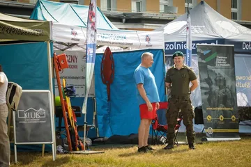 Piknik sportowo-historyczny i 7. Bieg Pamięci Absolwentów Szkoły Podchorążych Piechoty w Komorowie (zdjęcia)
