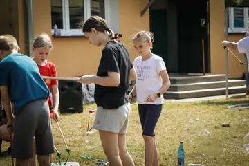 Piknik sportowo-historyczny i 7. Bieg Pamięci Absolwentów Szkoły Podchorążych Piechoty w Komorowie (zdjęcia)