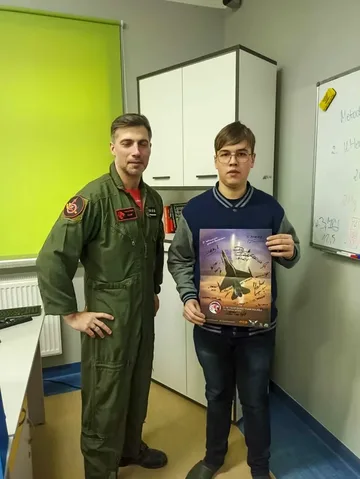 Pilot F-16 spotkał się z uczniami CSL Technikum Lotniczego w Nagoszewie (zdjęcia)