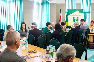 Strategie i plany omówione na XLVII Sesji Rady Gminy Ostrów Mazowiecka (zdjęcia)