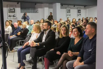 Dzieci i młodzież zaśpiewały w ramach piątkowego prologu przed Świętem Niepodległości (zdjęcia)