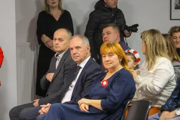Dzieci i młodzież zaśpiewały w ramach piątkowego prologu przed Świętem Niepodległości (zdjęcia)
