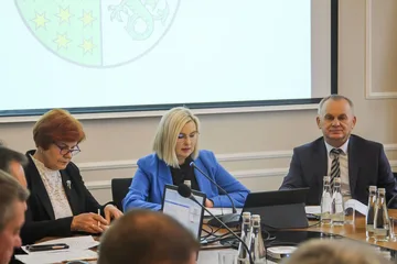 LXVI Sesja Rady Powiatu w Ostrowi Mazowieckiej (zdjęcia)