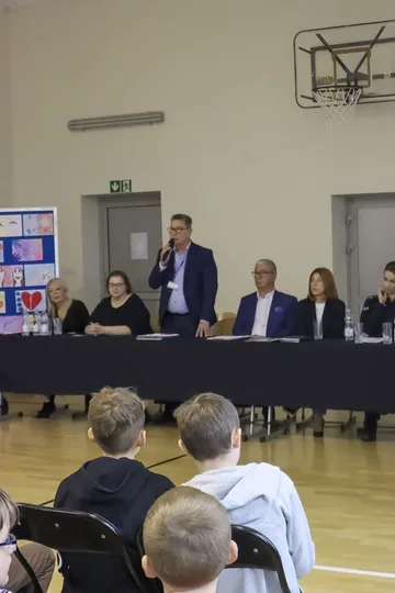 Ostrowscy uczniowie i rodzice dowiedzieli się, jak zapobiegać przemocy (zdjęcia)