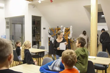 Dreszczyk, zabawa i warsztaty podczas ostrowskiej Nocy Bibliotek (zdjęcia)