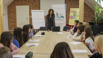 Młodzież poznaje pracę w radiu, telewizji i prasie (zdjęcia)