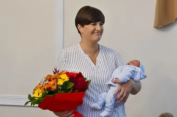  Tata odebrał poród w domu w Broku. Burmistrz złożył gratulacje (zdjęcia)