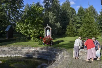 Członkowie stowarzyszenia "Przystań" pielgrzymowali do Hodyszewa (zdjęcia)