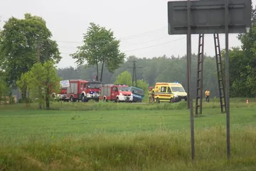 Śmiertelny wypadek w Jeleniach! 66-letni mężczyzna zginął na miejscu! (zdjęcia)