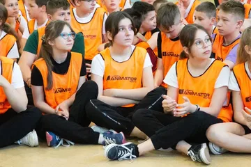 Olimpijscy mistrzowie wśród dzieci. Spotkanie z gwiazdami sportu w Bogutach-Piankach! (zdjęcia)