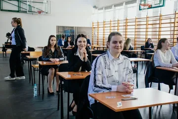Maturzyści z ostrowskiego "Rubinka" zdają język polski (zdjęcia)