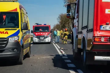 Wypadek drogowy na drodze w pobliżu Andrzejewa. Chaos na drodze i blokada ruchu! (zdjęcia)