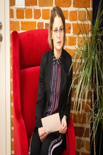 Młodzież i dorośli czytają teksty Aleksandra Fredry (zdjęcia, wideo)(nie publikowac)