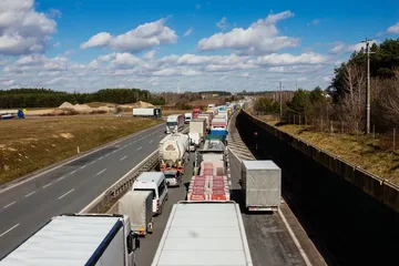 Ostrów Mazowiecka po raz kolejny walczy z korkami! Co jest przyczyną? (zdjęcia)