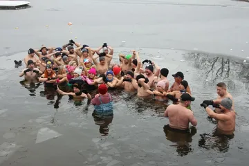 Finał WOŚP na sportowo! Ostrów Biega i Morstrowiaki przyłączyły się do pomocy aktywnie (zdjęcia)
