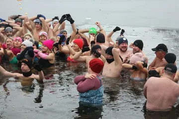 Finał WOŚP na sportowo! Ostrów Biega i Morstrowiaki przyłączyły się do pomocy aktywnie (zdjęcia)