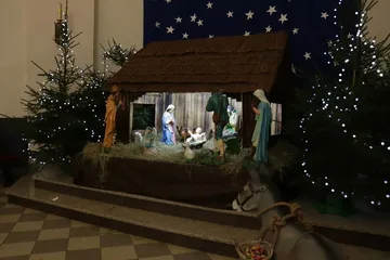 W parafii pw. Chrystusa Dobrego Pasterza można podziwiać szopkę bożonarodzeniową (zdjęcia)