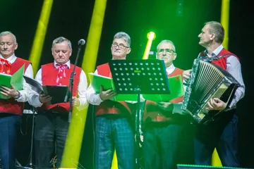 Mieszkańcy wspólnie kolędowali podczas Gminnego Wieczoru Wigilijnego w Małkini Górnej (zdjęcia, wideo)