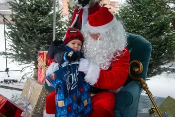 Święty Mikołaj odwiedził mieszkańców Broku! (zdjęcia, wideo)
