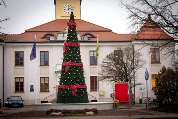 Bożonarodzeniowy klimat wkracza do Ostrowi Mazowieckiej. Pierwsze ozdoby już są! (zdjęcia)