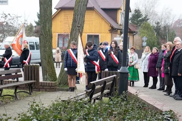 Obchody Narodowego Święta Niepodległości pod pomnikiem Marszałka Józefa Piłsudskiego w Broku (zdjęcia)