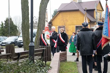 Obchody Narodowego Święta Niepodległości pod pomnikiem Marszałka Józefa Piłsudskiego w Broku (zdjęcia)