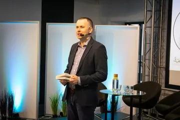 Wykłady i panel dyskusyjny w Starej Elektrowni - II Ostrowskie Forum Bibliotekarzy (zdjęcia) 