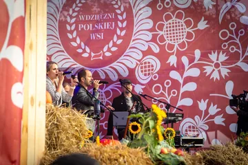 Sławomir porwał publiczność do tańca na ogólnopolskim święcie "Wdzięczni Polskiej Wsi" (zdjęcia, wideo) 