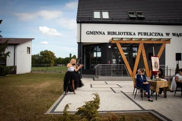 VI Narodowe Czytanie "Ballad i romansów" Adama Mickiewicza w Wąsewie. Organizatorzy przygotwali muzyczną niespodziankę! (zdjęcia)