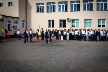 Uczniowie "Ekonomika" powitali nowy rok szkolny (zdjęcia)