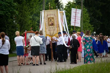 Procesja Bożego Ciała w parafii pw. św. Jozafata w Komorowie (zdjęcia)