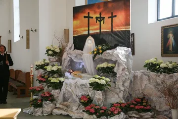 Groby Pańskie w ostrowskich parafiach (zdjęcia)