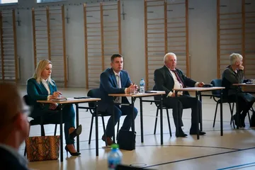 XLVI Sesja Rady Powiatu w Ostrowi Mazowieckiej za nami (zdjęcia)