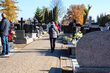 Czas zadumy w dniu Wszystkich Świętych (zdjęcia)