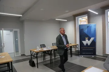 Spotkanie rekrutacyjno-organizacyjne dotyczące studiów podyplomowych Executive MBA w Wąsewie (zdjęcia) 