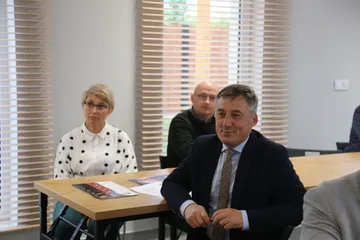 Spotkanie rekrutacyjno-organizacyjne dotyczące studiów podyplomowych Executive MBA w Wąsewie (zdjęcia) 
