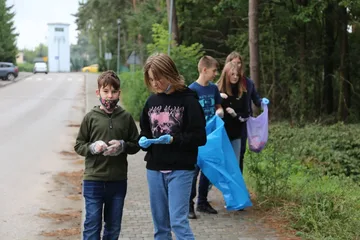 Akcja "Sprzątanie Świata" w Małkini Górnej (zdjęcia)