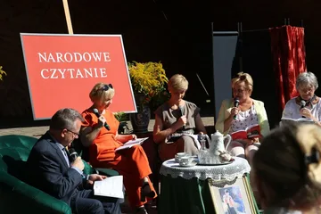 "Narodowe Czytanie" w Ostrowi Mazowieckiej (zdjęcia)