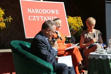 "Narodowe Czytanie" w Ostrowi Mazowieckiej (zdjęcia)