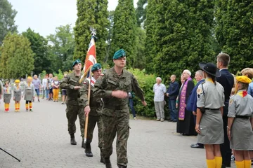 Mieszkańcy Ostrowi Mazowieckiej uczcili pamięć bohaterów Powstania Warszawskiego 