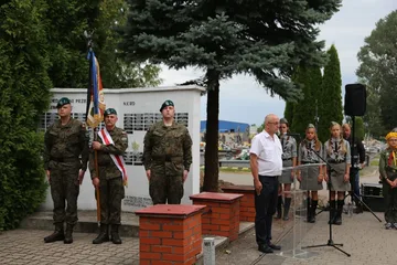 Mieszkańcy Ostrowi Mazowieckiej uczcili pamięć bohaterów Powstania Warszawskiego 