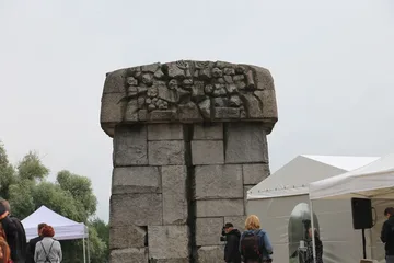 Obchody 78 rocznicy buntu więźniów obozu śmierci Treblinka II 