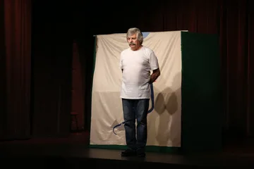 Pierwszy w ramach cyklu niedzielnych spotkań teatralnych spektakl w Bibliotece Publicznej w Broku (zdjęcia)