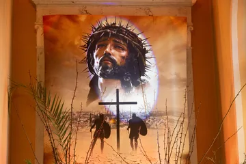 Groby Pańskie w ostrowskich parafiach oraz w kościele w Komorowie (zdjęcia)