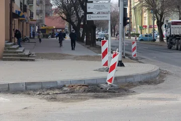 Trwają prace przy ulicy Grota-Roweckiego i 3 Maja (zdjęcia)
