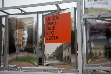Plenerowa wystawa o historii architektury Ostrowi Mazowieckiej (zdjęcia)